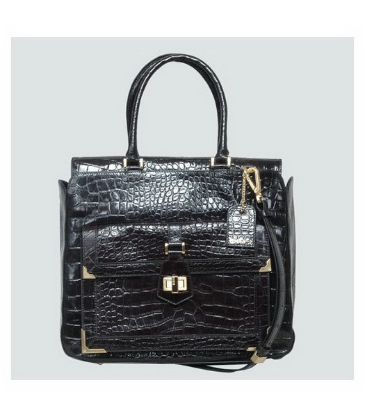 Fendi Calfskin Bag in Black-Golden
