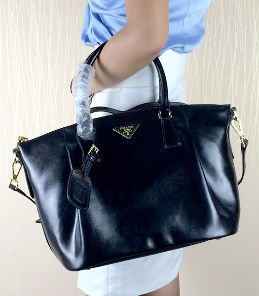 Prada Oil Wax Leather Tote Bag BN0122 In Black