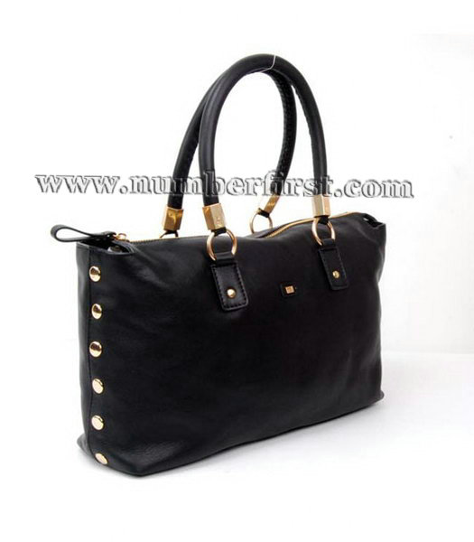 Yves Saint Laurent tote in Black Leather-1